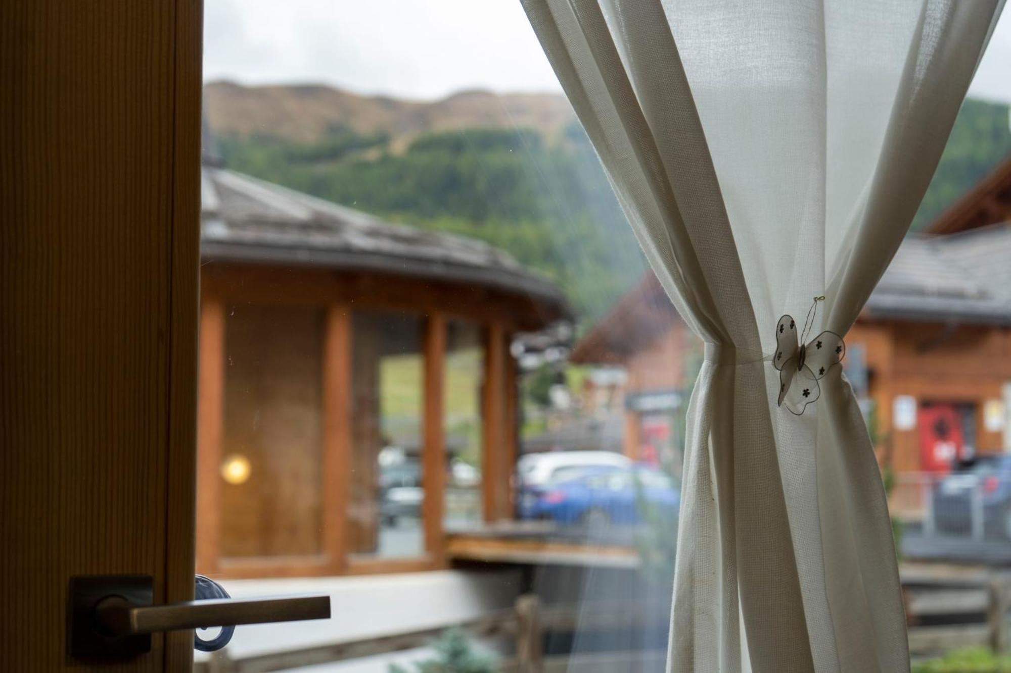 Al Camanel Apartment Livigno Exterior photo
