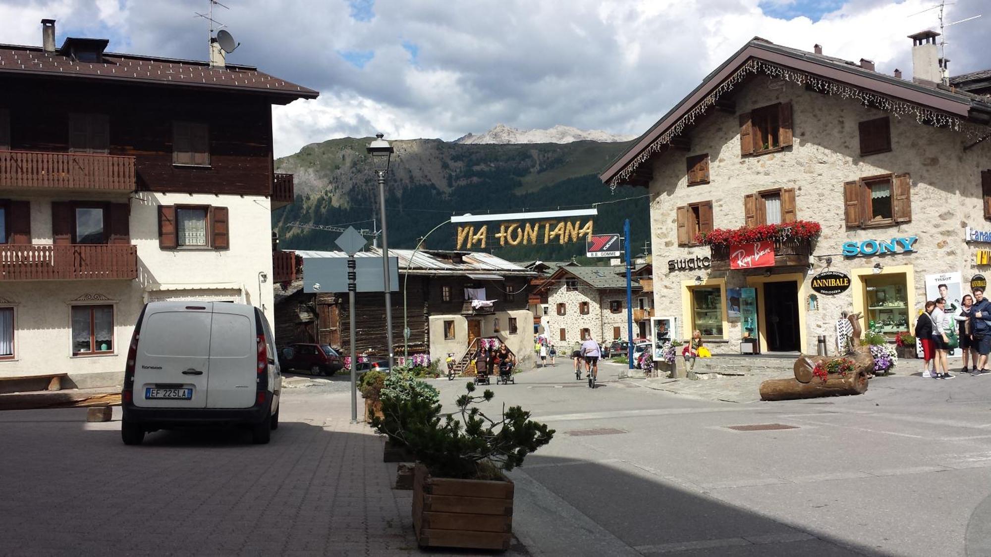 Al Camanel Apartment Livigno Exterior photo